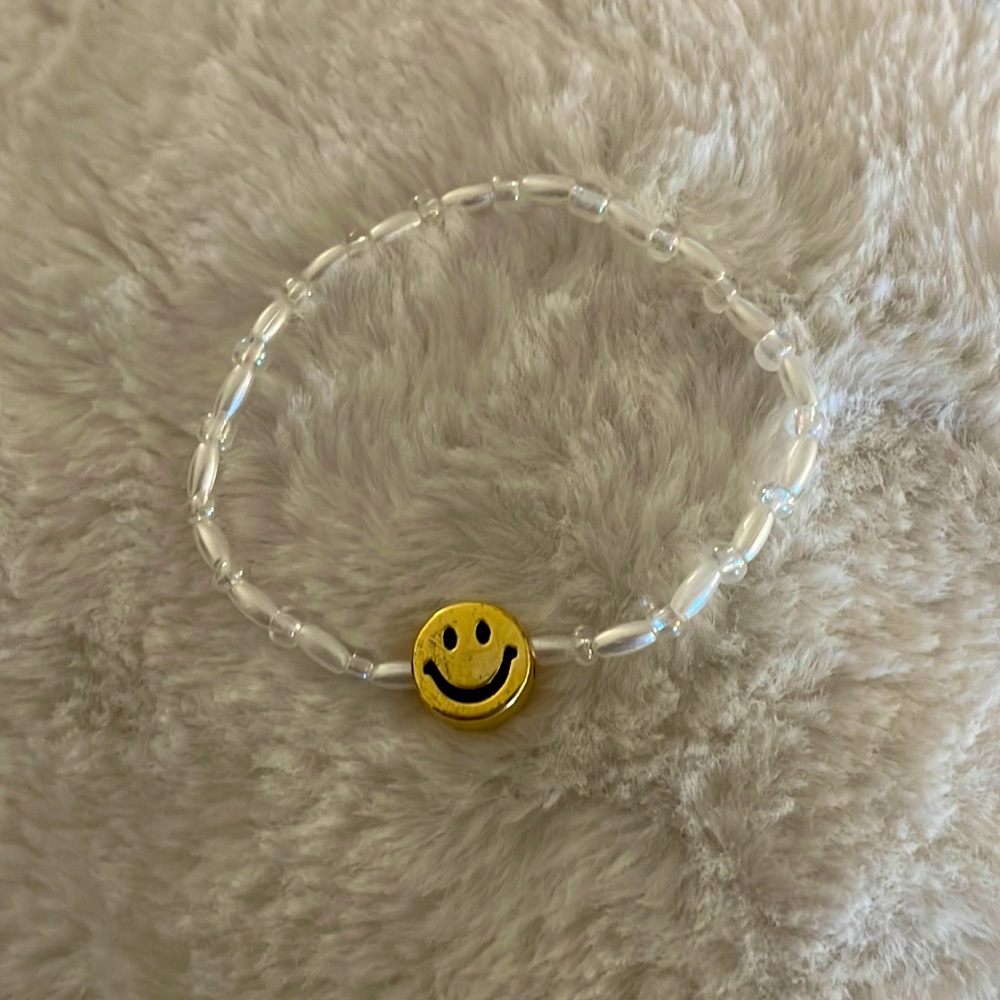 Smile pearl stretchy bracelet